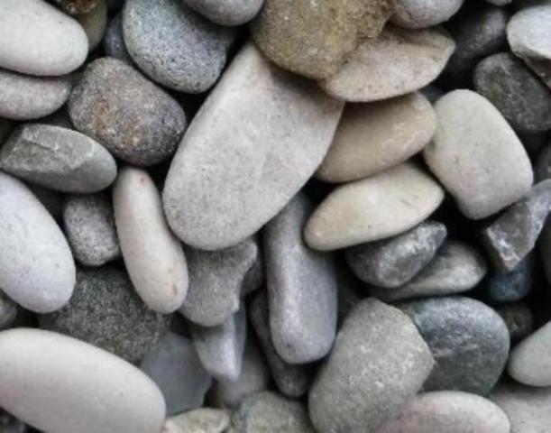 Где заказать гальку и каменную крошку с доставкой?  в Сочи